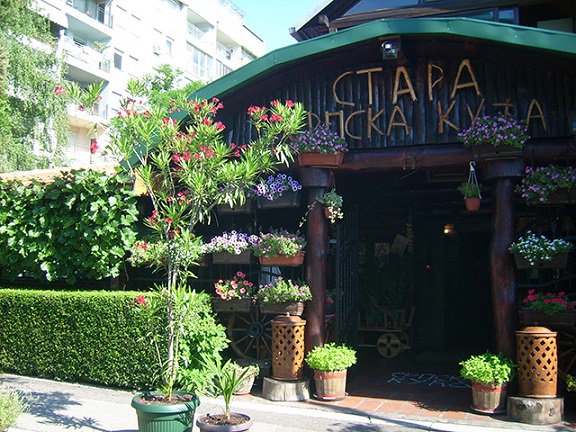 stara srpska kuća